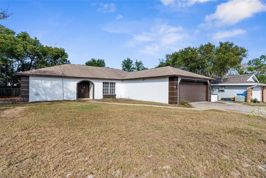 For Sale: $314,900 (4 beds, 2 baths, 2040 Square Feet)