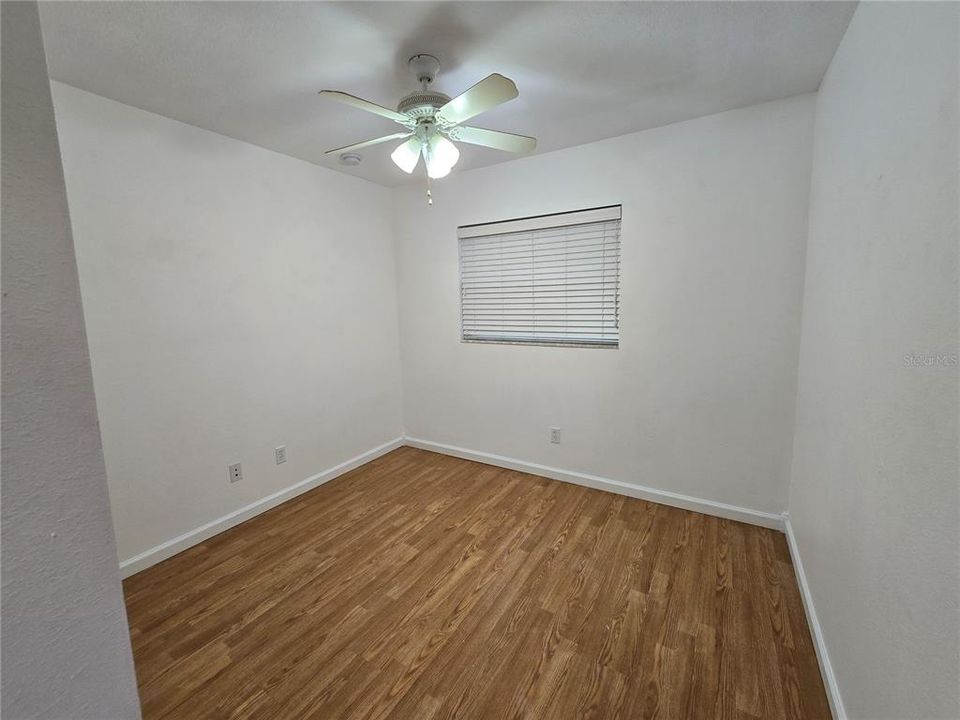 For Sale: $190,000 (3 beds, 1 baths, 1144 Square Feet)