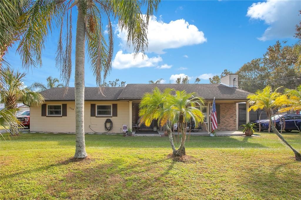 For Sale: $399,999 (3 beds, 2 baths, 1620 Square Feet)