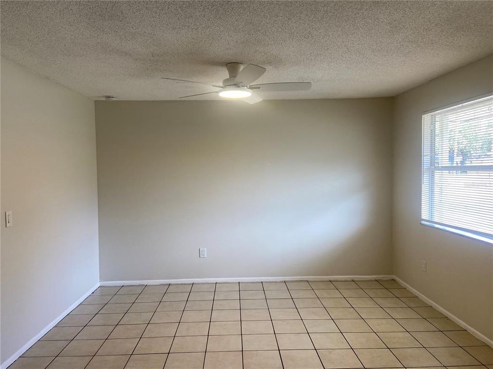 For Rent: $1,950 (3 beds, 2 baths, 1032 Square Feet)