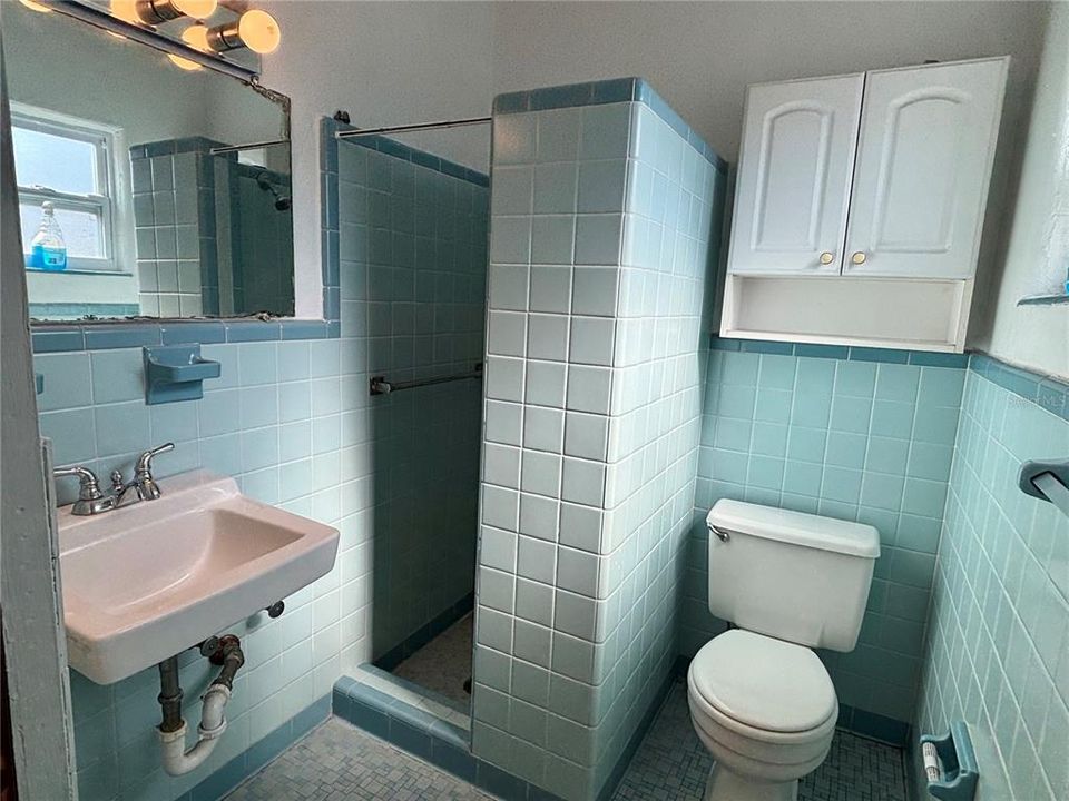 Unit 1 Bathroom