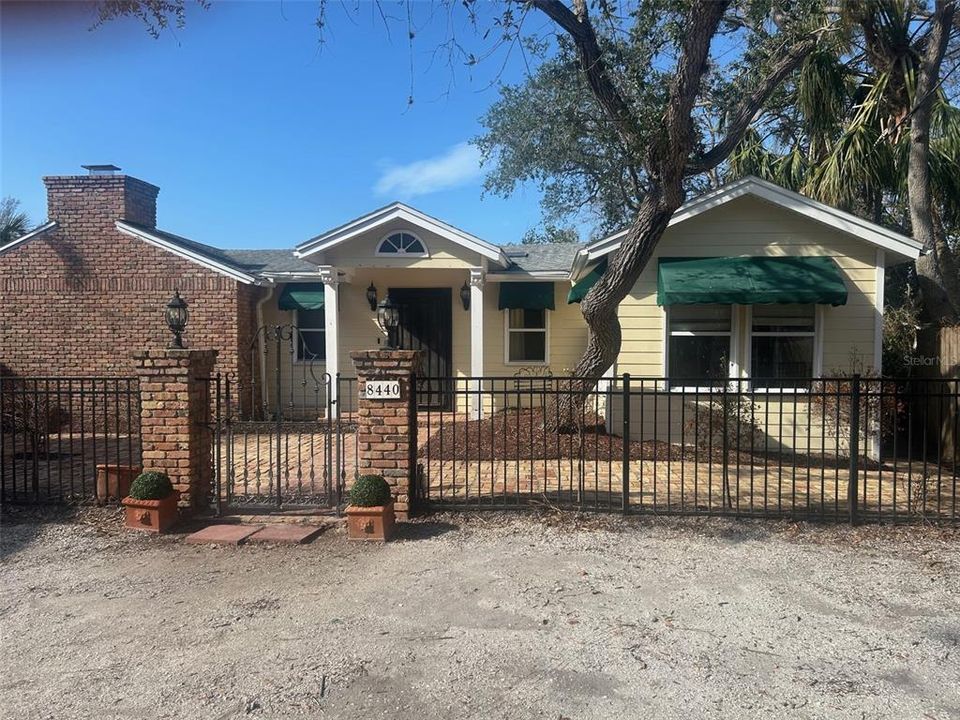 Front view of home with 2 car garage