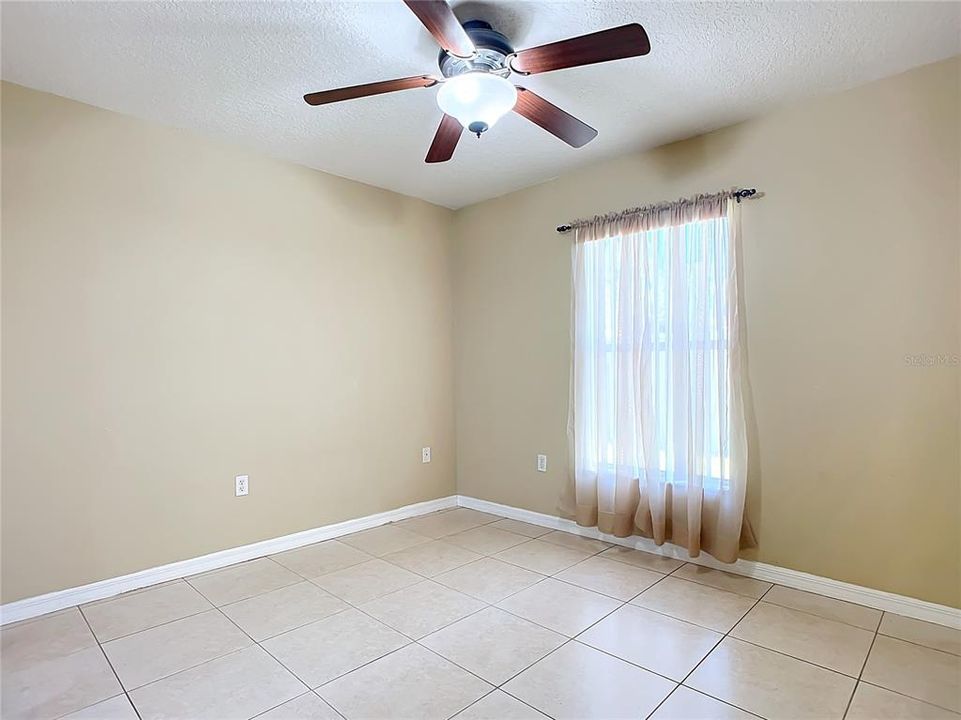 For Sale: $300,000 (3 beds, 2 baths, 1640 Square Feet)