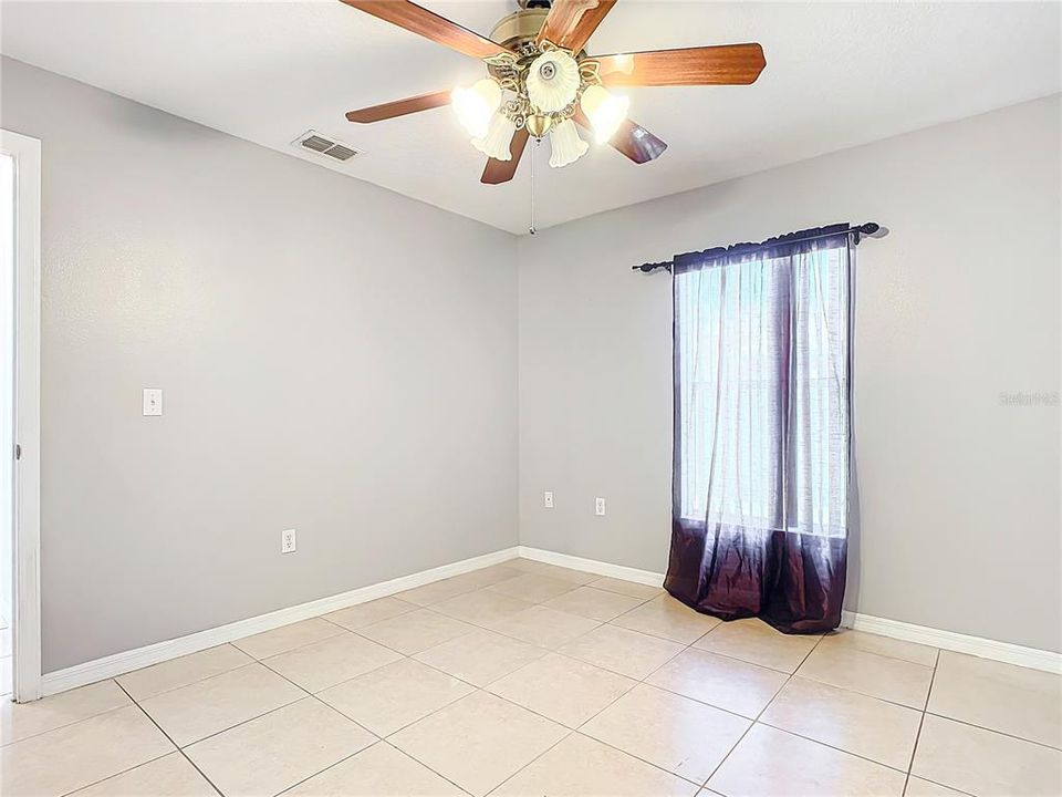 For Sale: $300,000 (3 beds, 2 baths, 1640 Square Feet)