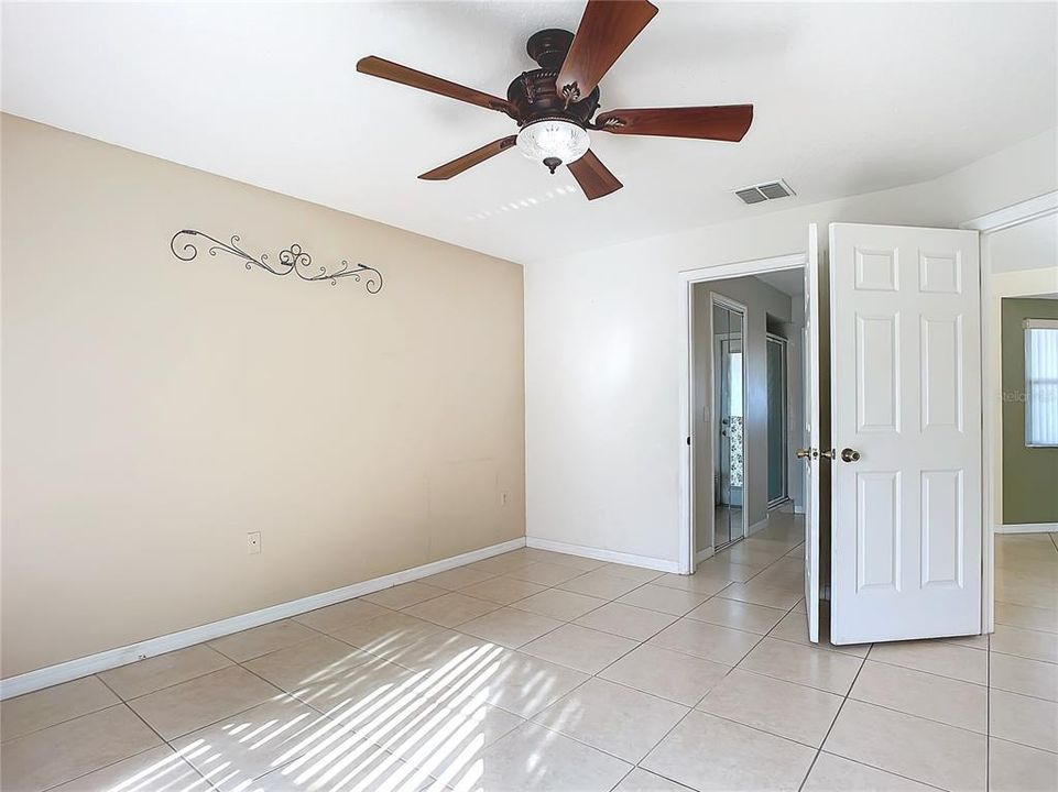 For Sale: $300,000 (3 beds, 2 baths, 1640 Square Feet)