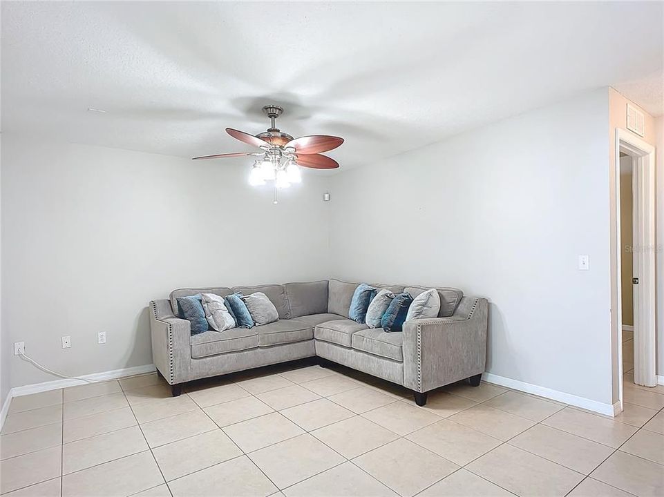 For Sale: $300,000 (3 beds, 2 baths, 1640 Square Feet)