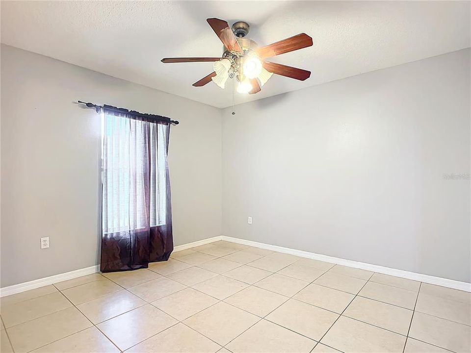 For Sale: $300,000 (3 beds, 2 baths, 1640 Square Feet)