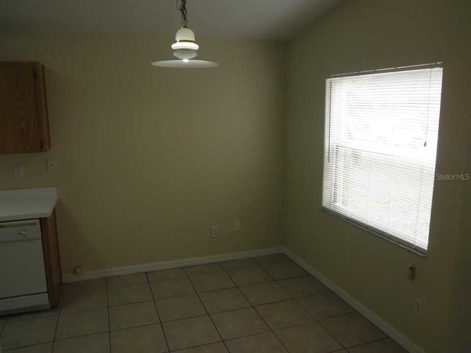 For Rent: $1,850 (3 beds, 2 baths, 1278 Square Feet)