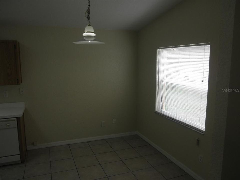 For Rent: $1,850 (3 beds, 2 baths, 1278 Square Feet)