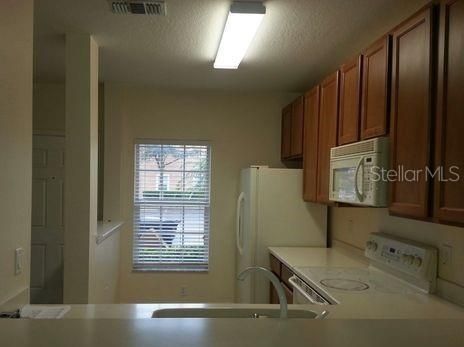 For Rent: $1,650 (2 beds, 2 baths, 988 Square Feet)