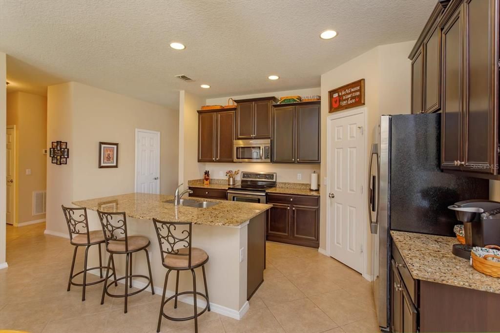 Venetian Gold Granite Counters