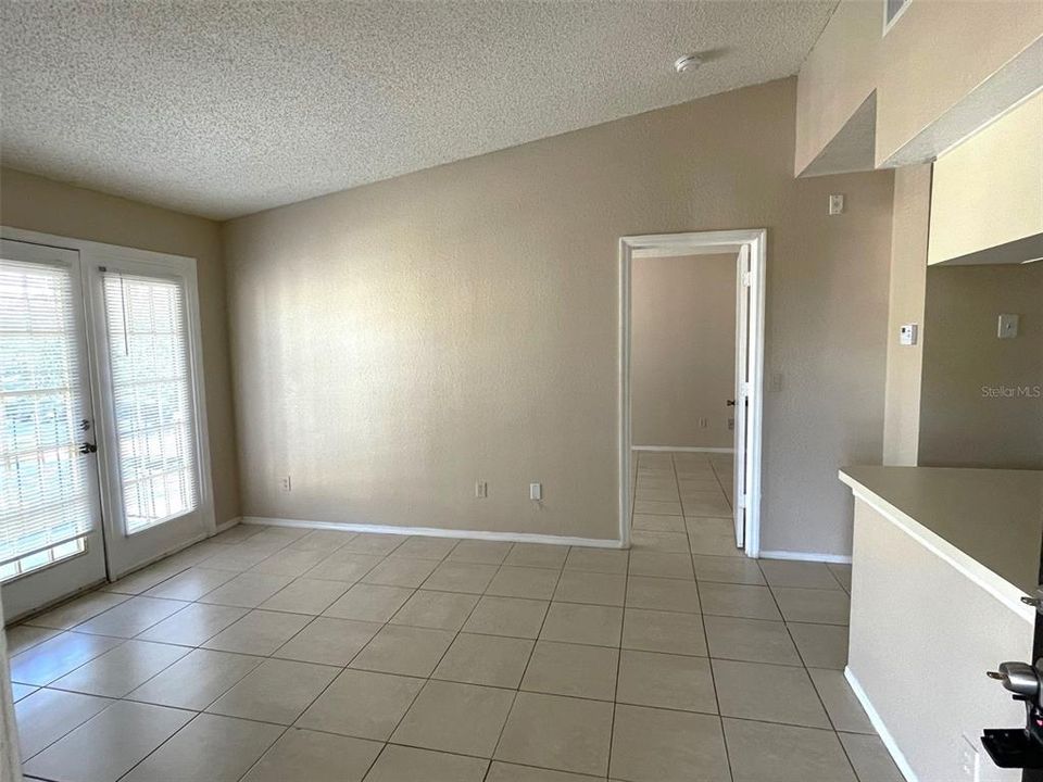 For Rent: $1,350 (1 beds, 1 baths, 583 Square Feet)