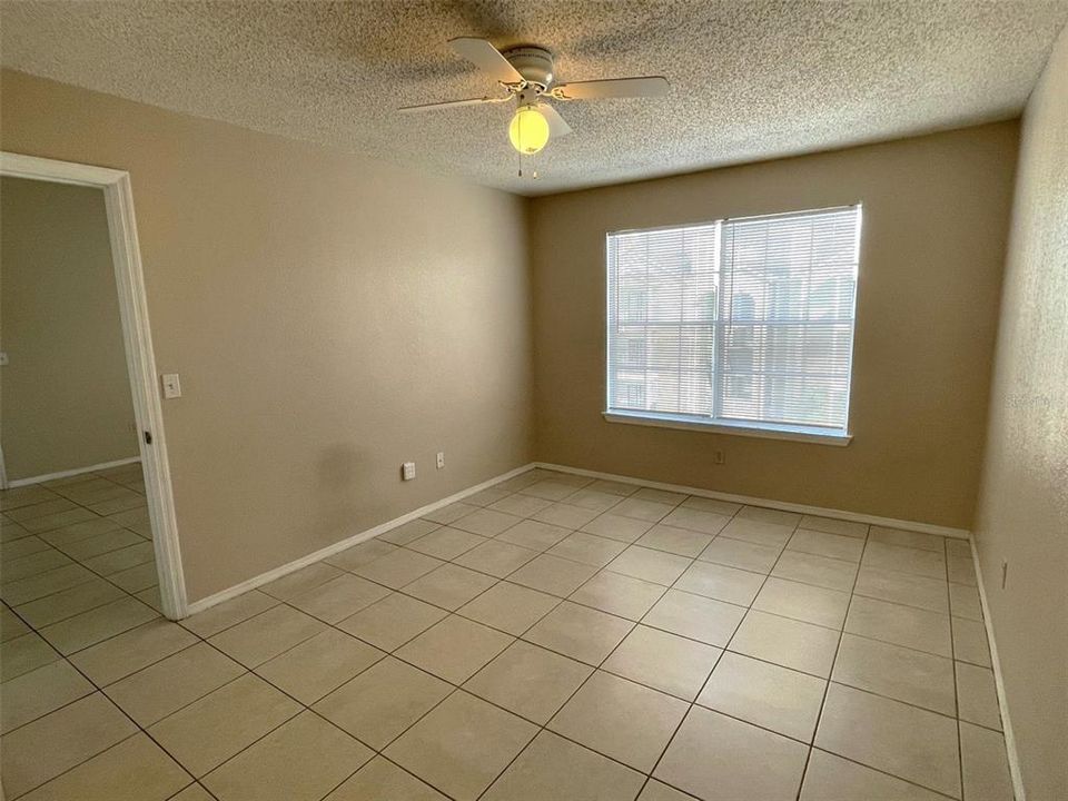 For Rent: $1,350 (1 beds, 1 baths, 583 Square Feet)