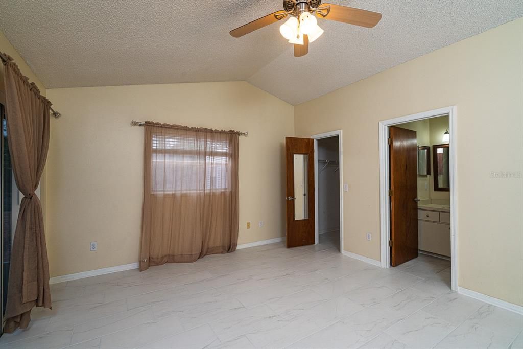 For Rent: $2,000 (3 beds, 2 baths, 1524 Square Feet)