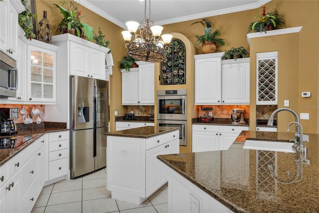 待售: $1,599,000 (5 贝兹, 3 浴室, 3685 平方英尺)