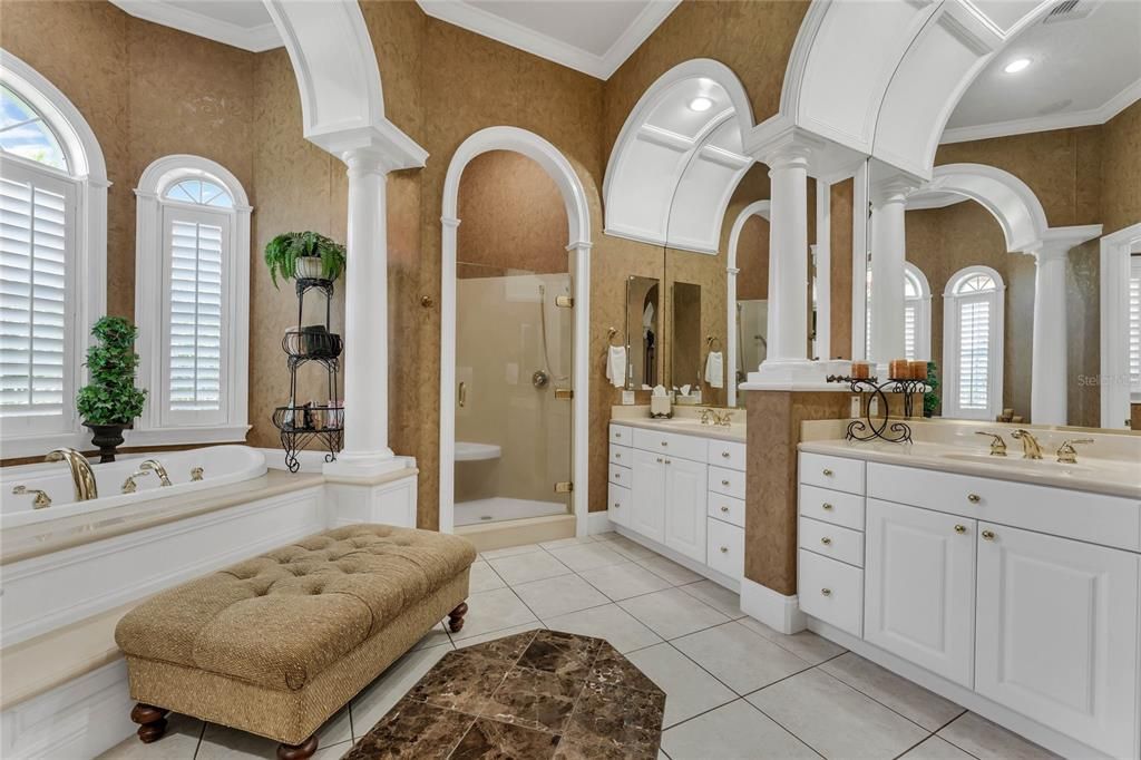 待售: $1,599,000 (5 贝兹, 3 浴室, 3685 平方英尺)