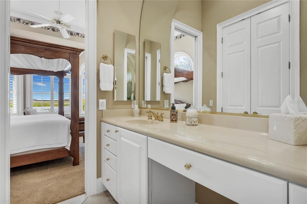 待售: $1,599,000 (5 贝兹, 3 浴室, 3685 平方英尺)