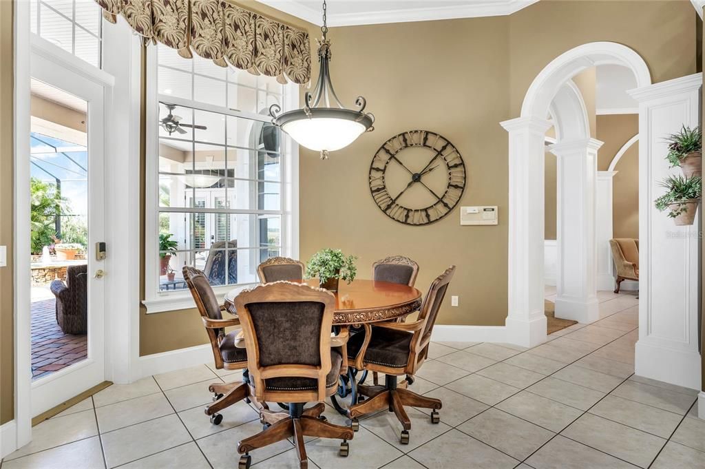 待售: $1,599,000 (5 贝兹, 3 浴室, 3685 平方英尺)