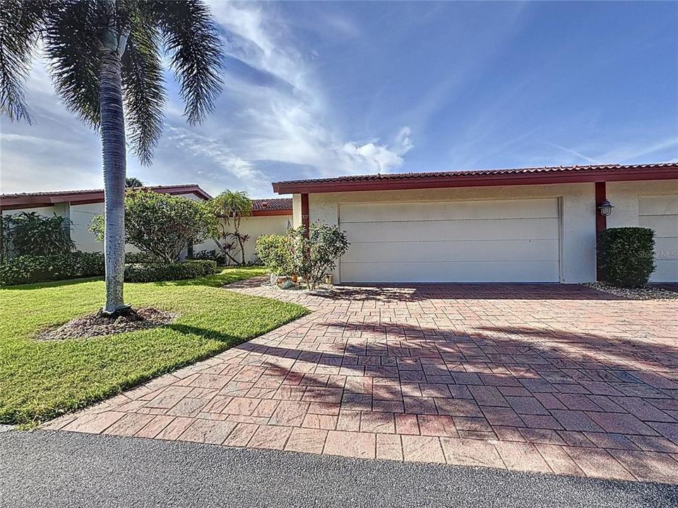 PAVER DRIVEWAY & TILE ROOF