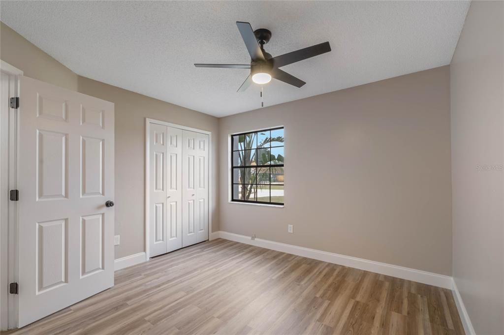 For Sale: $345,000 (3 beds, 2 baths, 1381 Square Feet)