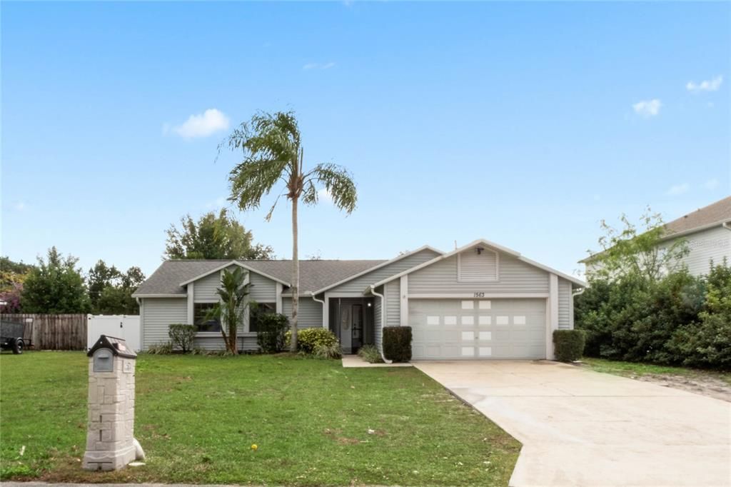 For Sale: $345,000 (3 beds, 2 baths, 1381 Square Feet)