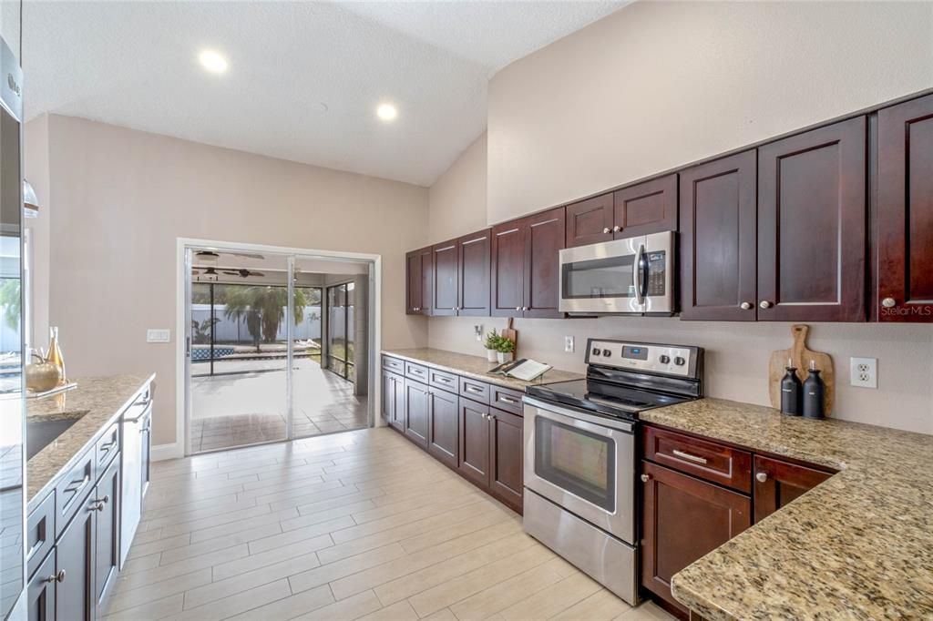 For Sale: $345,000 (3 beds, 2 baths, 1381 Square Feet)