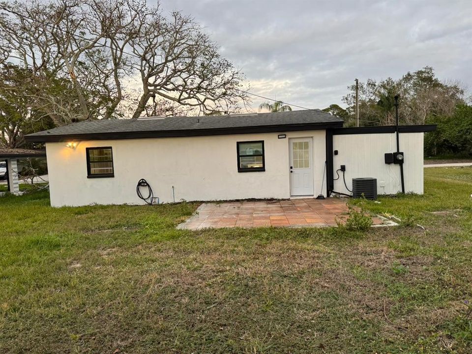 For Sale: $170,000 (2 beds, 2 baths, 1008 Square Feet)