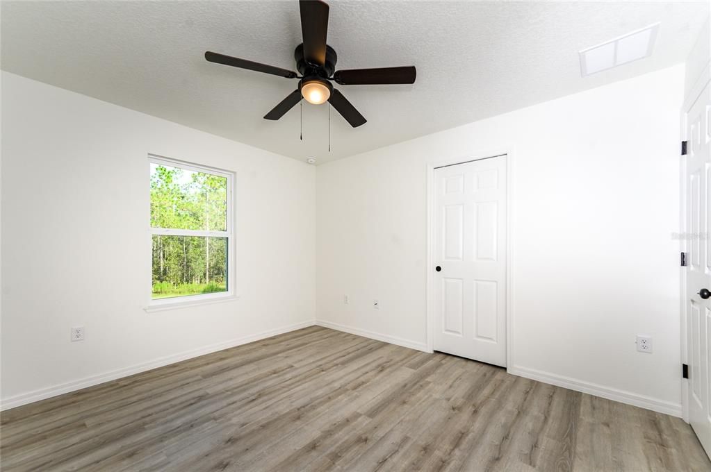 For Sale: $239,900 (3 beds, 2 baths, 1225 Square Feet)