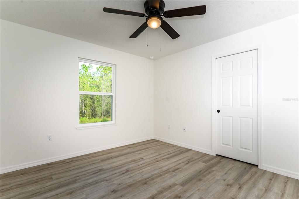 For Sale: $239,900 (3 beds, 2 baths, 1225 Square Feet)