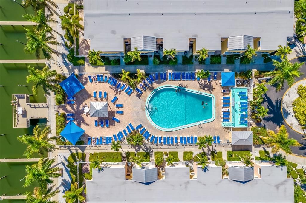 Heated Resort Pool located directly on Intracoastal