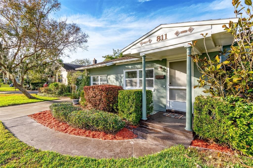 For Sale: $500,000 (3 beds, 2 baths, 1500 Square Feet)