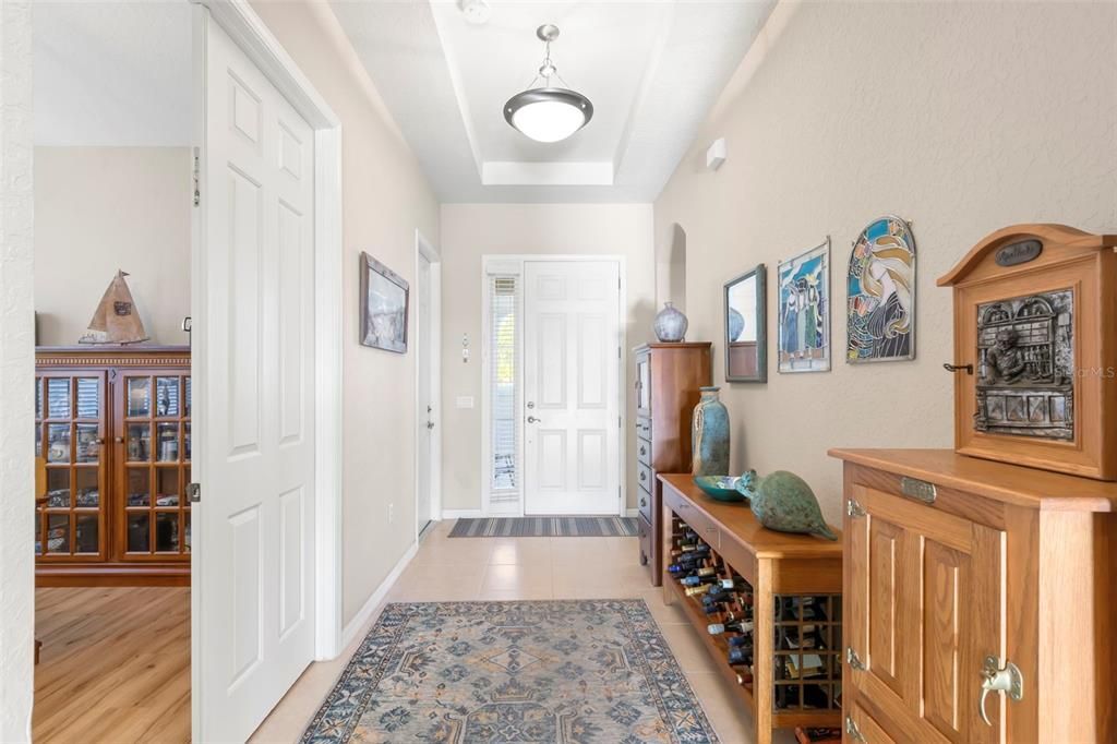 Entry/Foyer