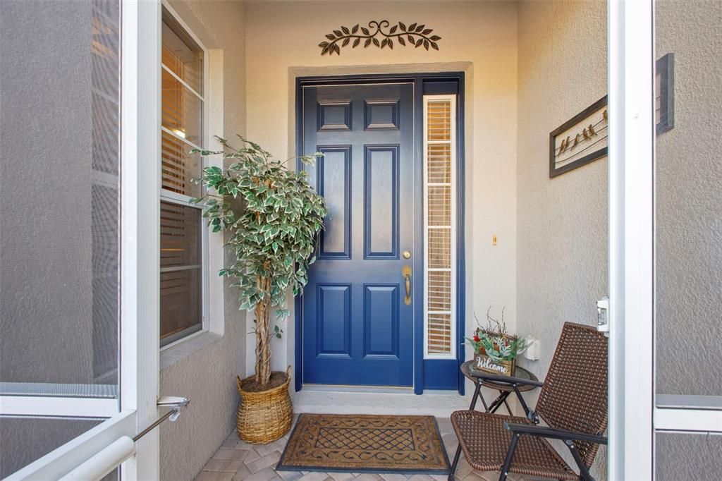 Entry/Covered & Screened Front Porch