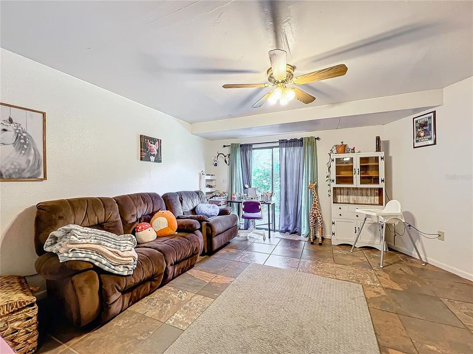 For Sale: $392,000 (4 beds, 3 baths, 2652 Square Feet)