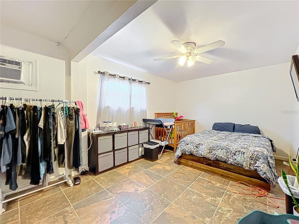 For Sale: $392,000 (4 beds, 3 baths, 2652 Square Feet)