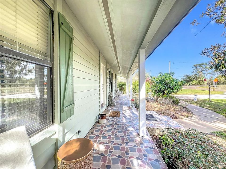 For Sale: $392,000 (4 beds, 3 baths, 2652 Square Feet)