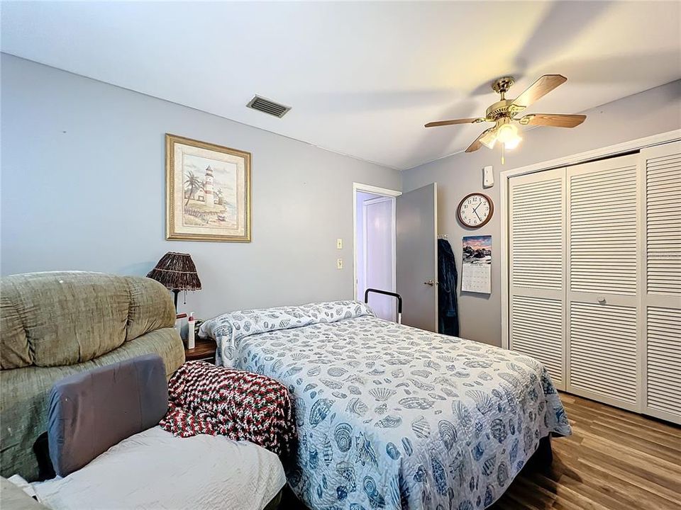 For Sale: $392,000 (4 beds, 3 baths, 2652 Square Feet)