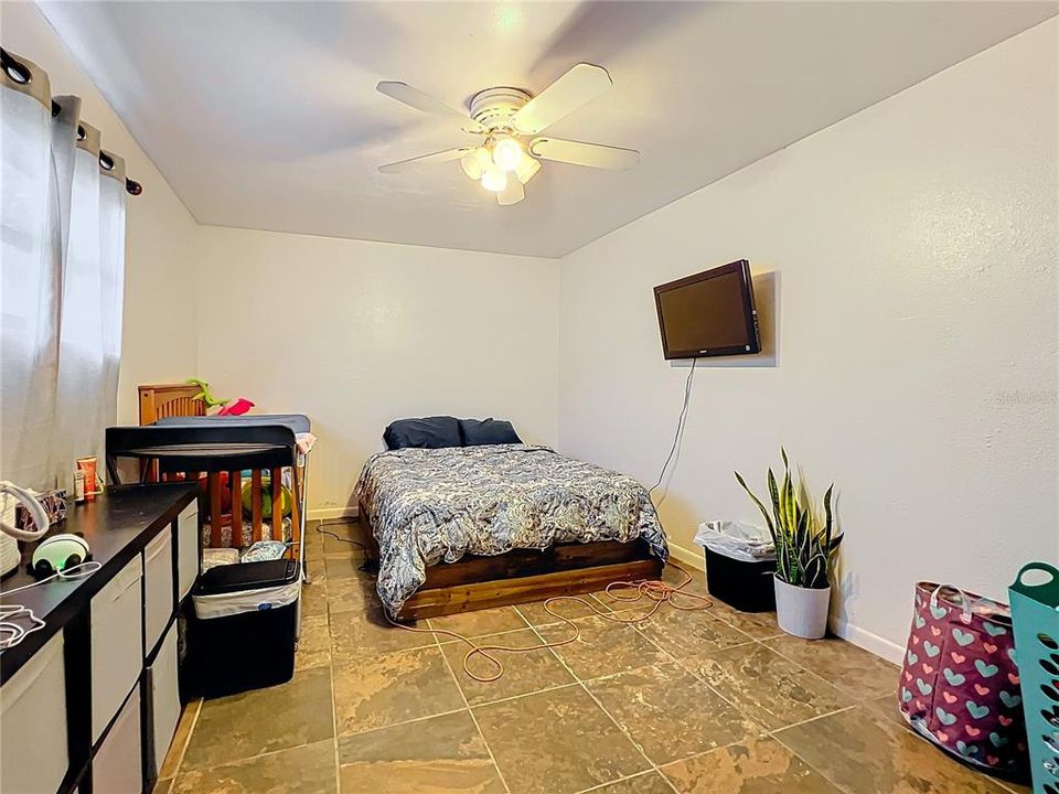 For Sale: $392,000 (4 beds, 3 baths, 2652 Square Feet)