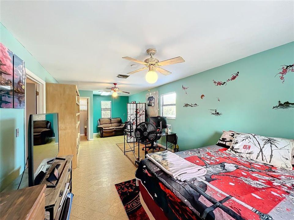 For Sale: $392,000 (4 beds, 3 baths, 2652 Square Feet)