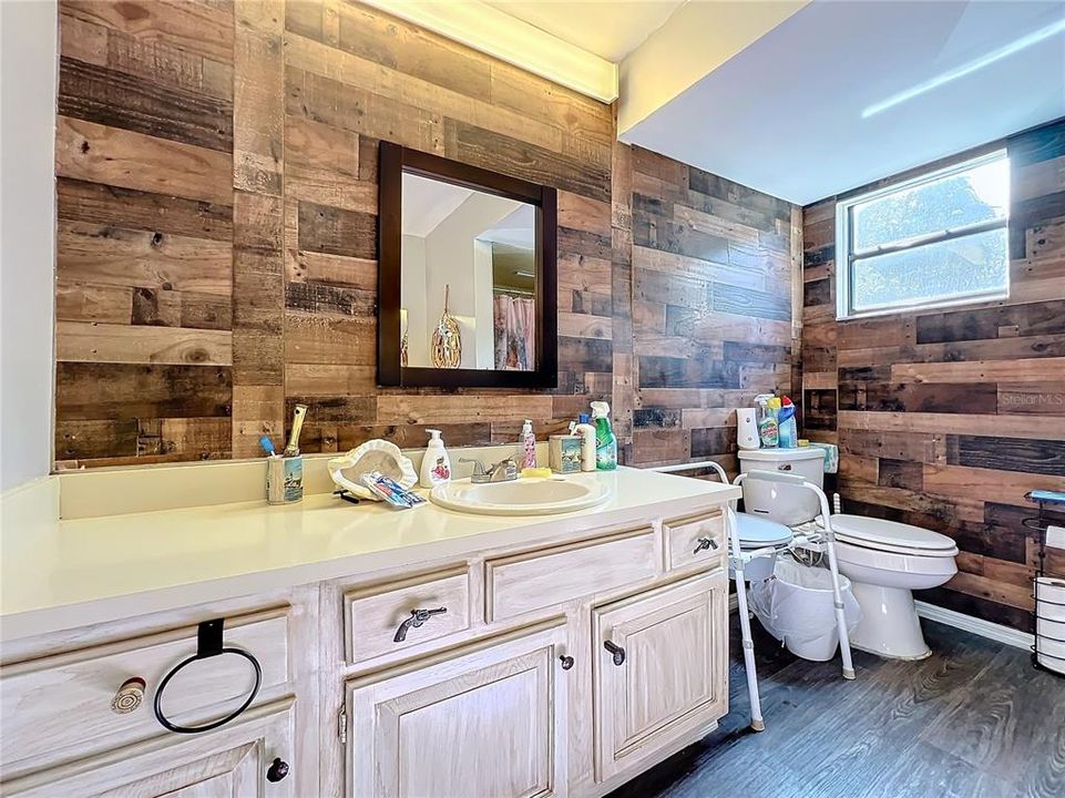 For Sale: $392,000 (4 beds, 3 baths, 2652 Square Feet)