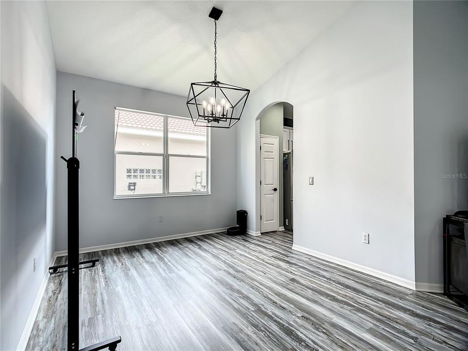 Dining Room Kitchen Access