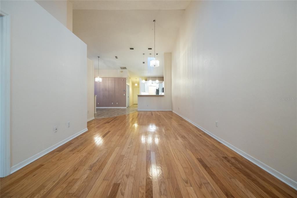 For Sale: $255,000 (2 beds, 2 baths, 1450 Square Feet)