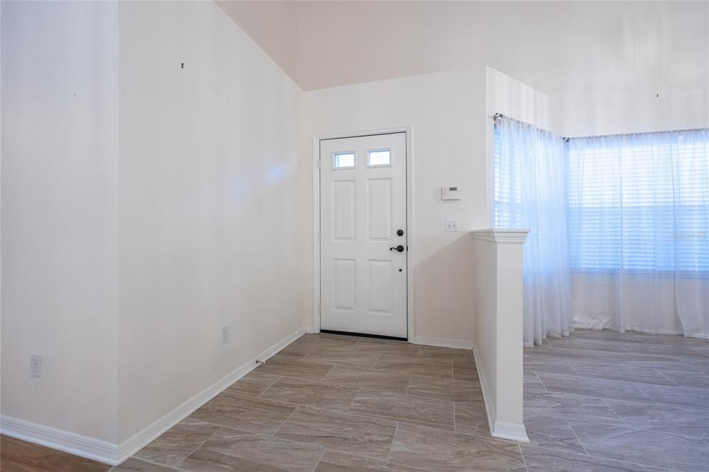 For Sale: $255,000 (2 beds, 2 baths, 1450 Square Feet)