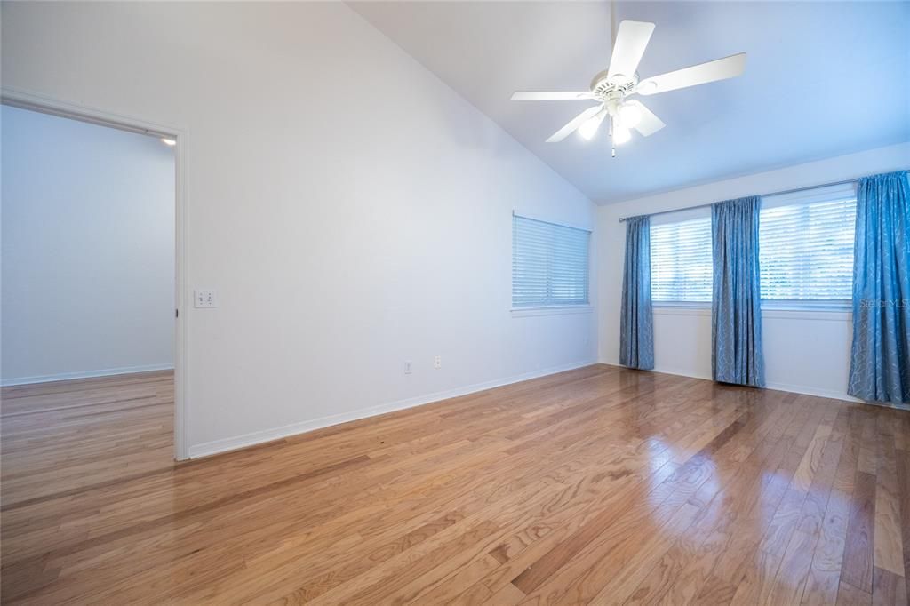 For Sale: $255,000 (2 beds, 2 baths, 1450 Square Feet)