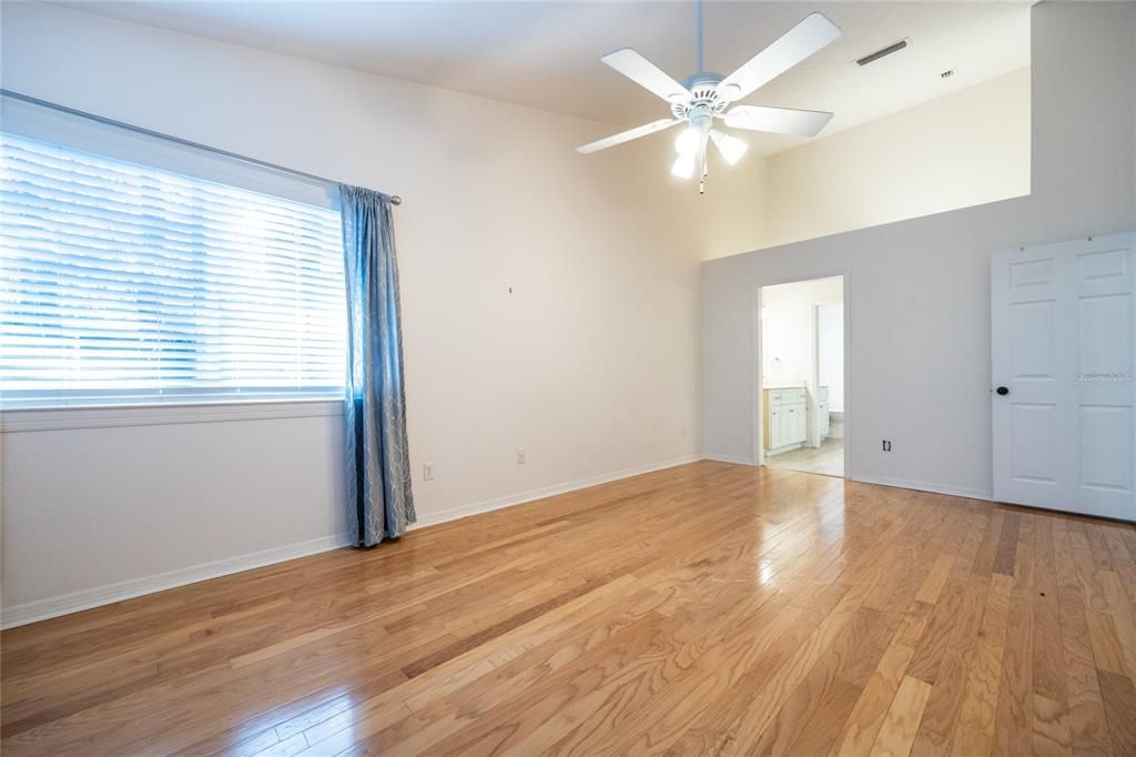 For Sale: $255,000 (2 beds, 2 baths, 1450 Square Feet)