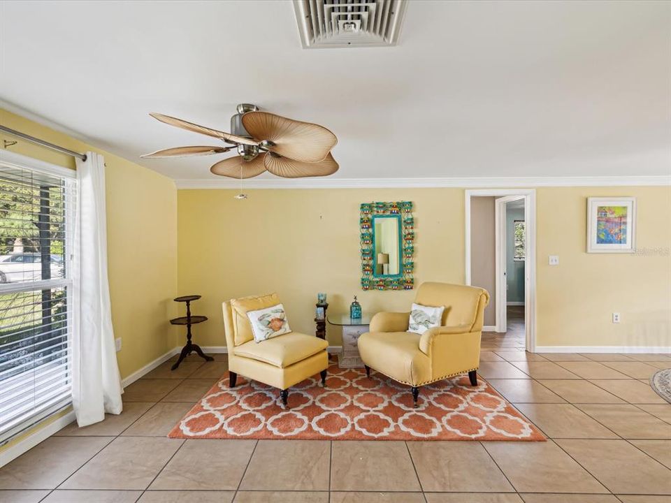 For Sale: $425,000 (4 beds, 3 baths, 2051 Square Feet)