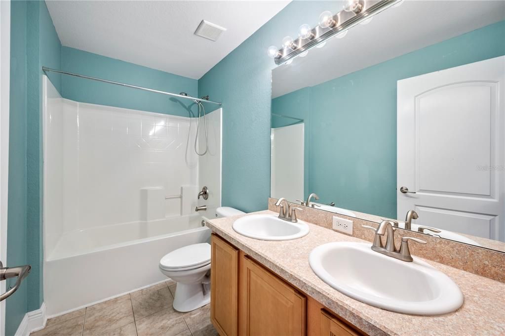 For Sale: $375,000 (4 beds, 2 baths, 2356 Square Feet)