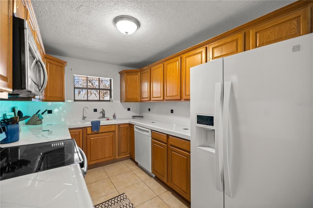 For Sale: $314,000 (2 beds, 2 baths, 1569 Square Feet)