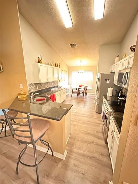 For Sale: $381,900 (4 beds, 2 baths, 1822 Square Feet)