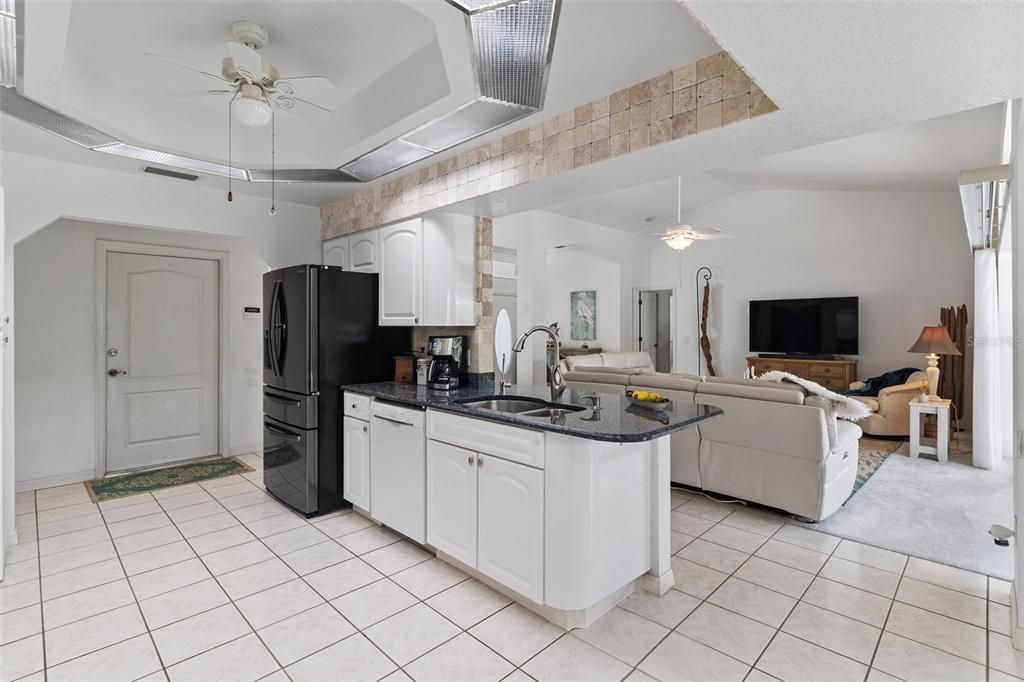 For Sale: $429,000 (3 beds, 2 baths, 2122 Square Feet)